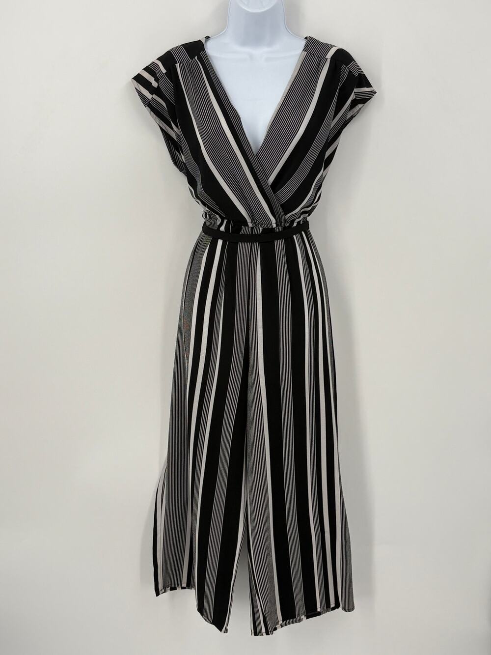 No Boundaries Black & White Striped One‑Piece Jumpsuit – Size L (11–13)